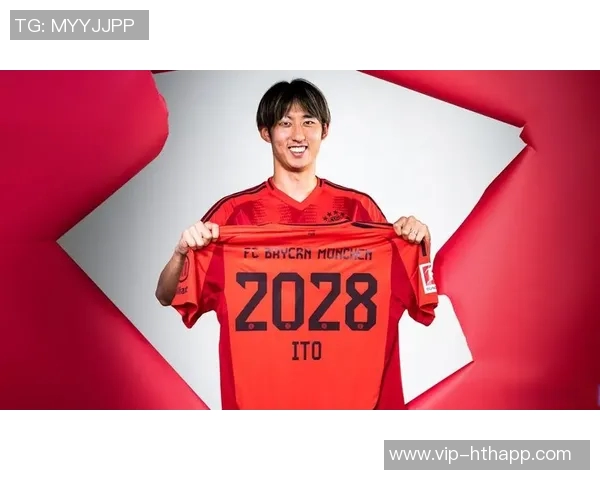 拜仁球员齐聚慕尼黑啤酒节伊藤洋辉与金玟哉同框亮相