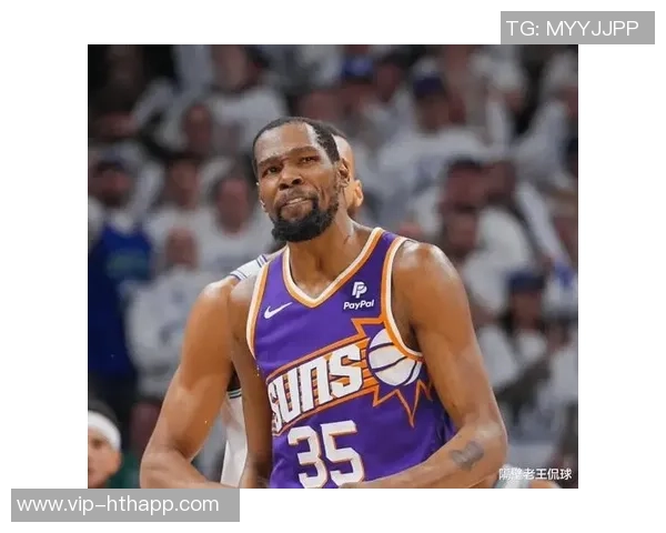 杜兰特赞阿门能力全面能胜任控卫中锋与大前锋多重角色