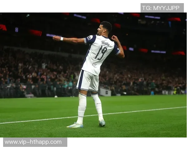 西蒙斯6500万转会热刺表现失常英超9场无进球惨遭北伦敦德比完败